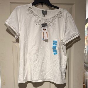 Women's White Embroidered Short Sleeve Tee